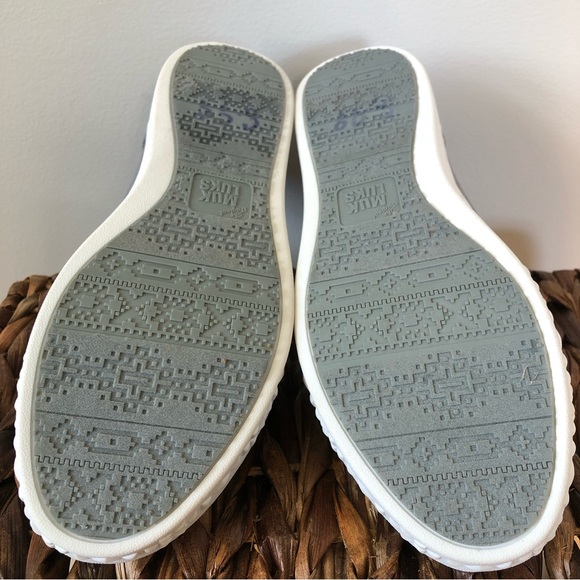 Muk Luks | Metallic Grey Blue Slip-on Flats | Size 9 - Picture 10 of 11